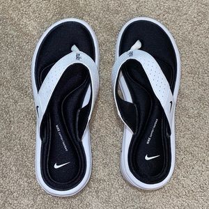 Women’s Nike Flip Flops